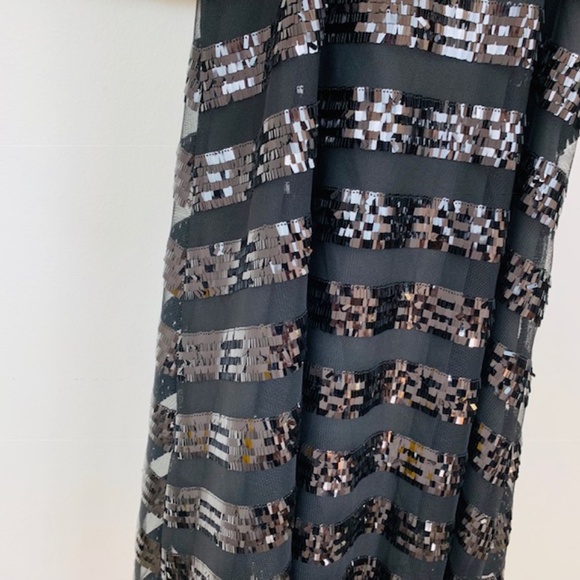 ALI & JAY black flat sequin soft mesh dress. M. - Picture 12 of 14